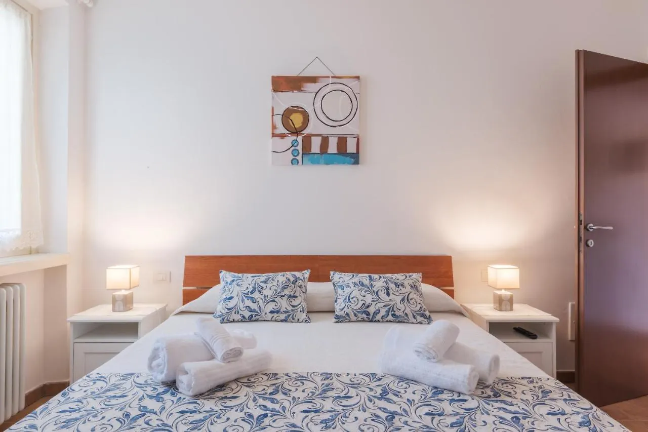 Bardolino Lake Home*****